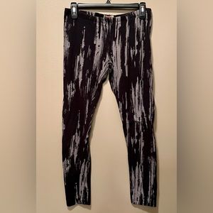 Mudd black and grey leggings